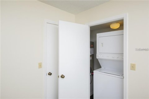 Condo in Venice, Florida, 2 bedrooms  № 1801320 - photo 11