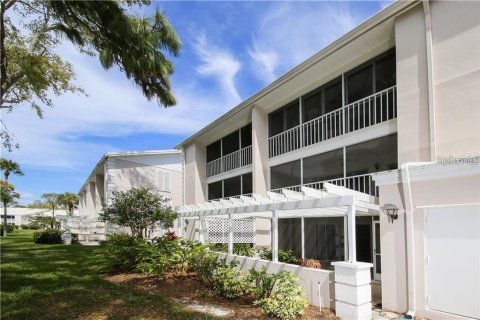 Condo in Venice, Florida, 2 bedrooms  № 1801320 - photo 17