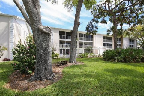 Condo in Venice, Florida, 2 bedrooms  № 1801320 - photo 18