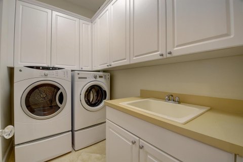 Townhouse in Delray Beach, Florida 4 bedrooms, 306.76 sq.m. № 2169676 - photo 18