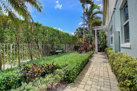 Townhouse in Delray Beach, Florida 4 bedrooms, 306.76 sq.m. № 2169676 - photo 6