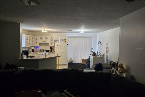 House in Saint Petersburg, Florida 3 bedrooms, 111.48 sq.m. № 1786613 - photo 4