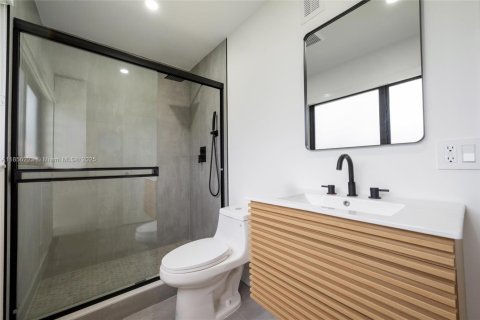 House in Hollywood, Florida 4 bedrooms, 115.29 sq.m. № 1880174 - photo 25