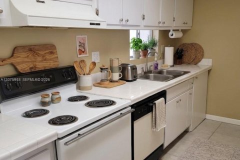 Copropriété à louer à Doral, Floride: 1 chambre, 72.46 m2 № 2317627 - photo 13