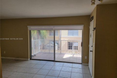 Copropriété à louer à Doral, Floride: 1 chambre, 72.46 m2 № 2317627 - photo 7