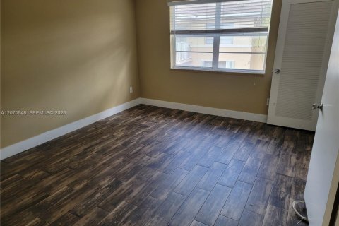 Copropriété à louer à Doral, Floride: 1 chambre, 72.46 m2 № 2317627 - photo 11