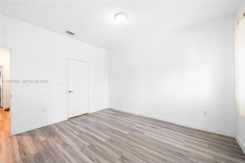 Adosado en venta en Miami, Florida, 4 dormitorios, 156.08 m2 № 2042612 - foto 21
