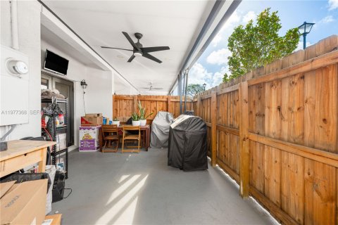 Adosado en venta en Miami, Florida, 4 dormitorios, 156.08 m2 № 2042612 - foto 30