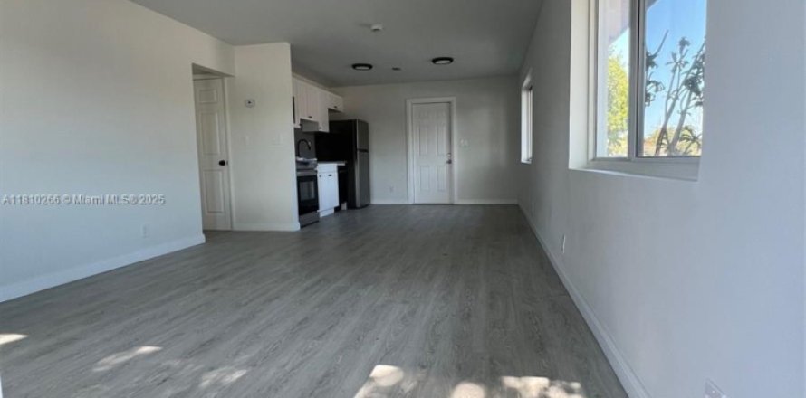 Дом в Форт-Лодердейл, Флорида 2 спальни, 72.84м2 № 2016086