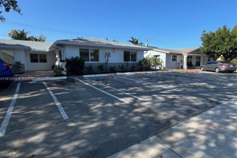 Снять в аренду виллу или дом в Форт-Лодердейл, Флорида 2 спальни, 72.84м2, № 2016086 - фото 12