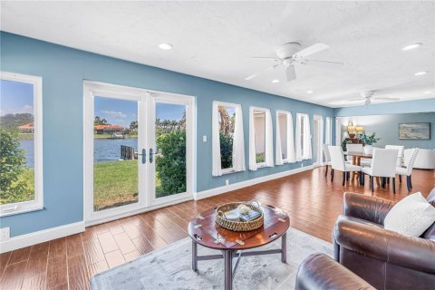 Villa ou maison à vendre à Saint Petersburg, Floride: 4 chambres, 232.16 m2 № 2140619 - photo 12
