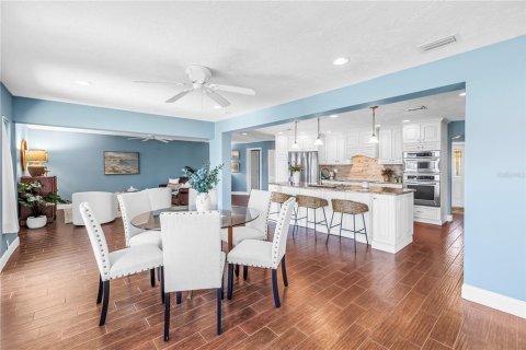 Villa ou maison à vendre à Saint Petersburg, Floride: 4 chambres, 232.16 m2 № 2140619 - photo 16