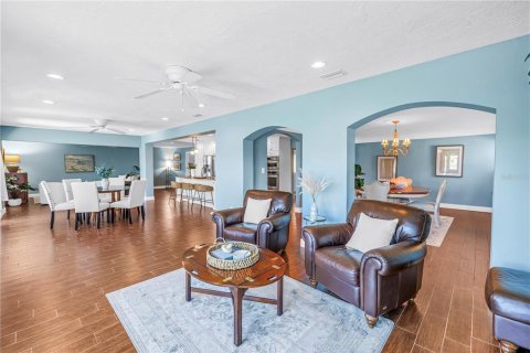 Villa ou maison à vendre à Saint Petersburg, Floride: 4 chambres, 232.16 m2 № 2140619 - photo 15