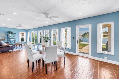 Villa ou maison à vendre à Saint Petersburg, Floride: 4 chambres, 232.16 m2 № 2140619 - photo 17
