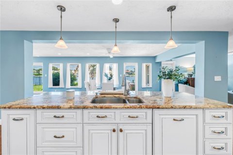 Villa ou maison à vendre à Saint Petersburg, Floride: 4 chambres, 232.16 m2 № 2140619 - photo 23
