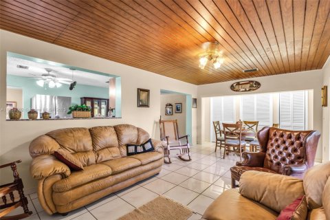 Купить виллу или дом в Майами, Флорида 4 спальни, 193.98м2, № 1990973 - фото 14