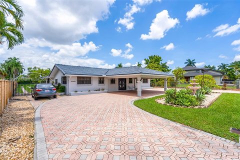 Купить виллу или дом в Майами, Флорида 4 спальни, 193.98м2, № 1990973 - фото 2