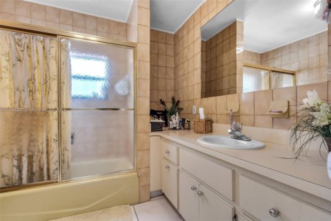 Купить виллу или дом в Майами, Флорида 4 спальни, 193.98м2, № 1990973 - фото 20