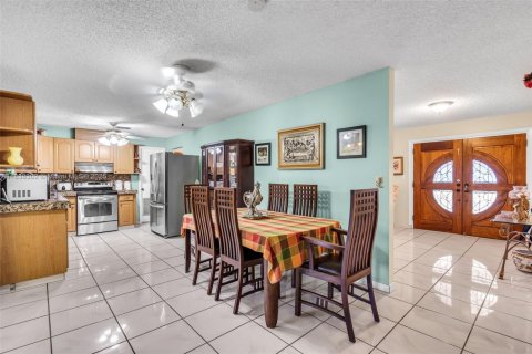 Купить виллу или дом в Майами, Флорида 4 спальни, 193.98м2, № 1990973 - фото 9