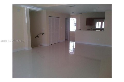 Купить таунхаус в Авентура, Флорида 2 спальни, 162.11м2, № 2023923 - фото 4