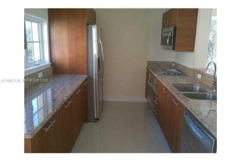 Купить таунхаус в Авентура, Флорида 2 спальни, 162.11м2, № 2023923 - фото 5