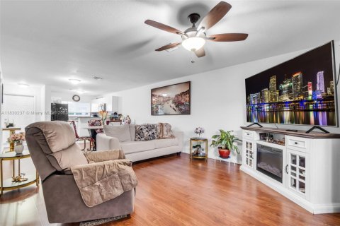 Condominio en venta en Homestead, Florida, 2 dormitorios, 112.6 m2 № 1806270 - foto 11