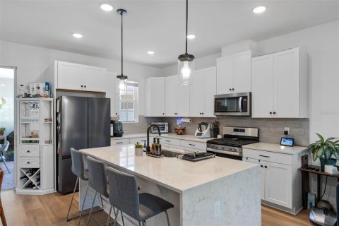 Adosado en venta en Kissimmee, Florida, 3 dormitorios, 152.17 m2 № 1812436 - foto 18