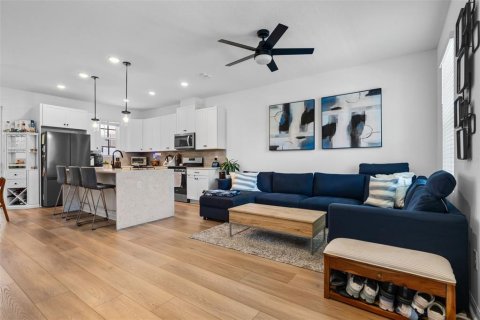 Adosado en venta en Kissimmee, Florida, 3 dormitorios, 152.17 m2 № 1812436 - foto 13