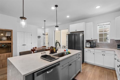 Adosado en venta en Kissimmee, Florida, 3 dormitorios, 152.17 m2 № 1812436 - foto 20