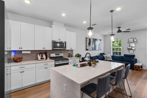 Adosado en venta en Kissimmee, Florida, 3 dormitorios, 152.17 m2 № 1812436 - foto 17