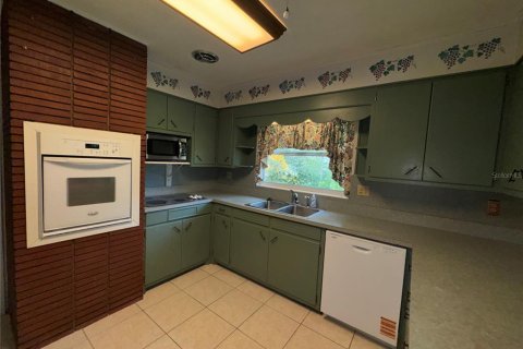 House in Bartow, Florida 2 bedrooms, 141.49 sq.m. № 1919577 - photo 17