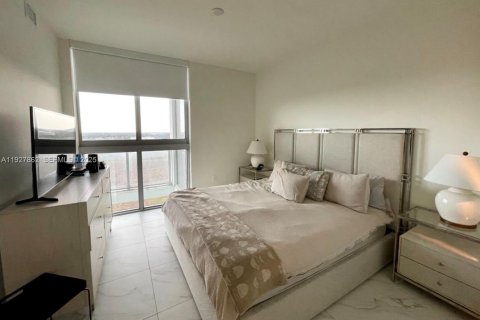 Снять в аренду кондоминиум в Санрайз, Флорида 3 спальни, 120.49м2, № 1987913 - фото 17