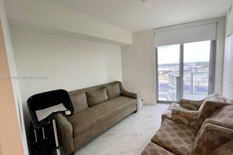 Снять в аренду кондоминиум в Санрайз, Флорида 3 спальни, 120.49м2, № 1987913 - фото 16