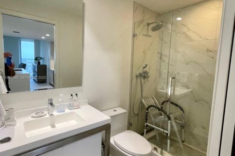 Снять в аренду кондоминиум в Санрайз, Флорида 3 спальни, 120.49м2, № 1987913 - фото 23