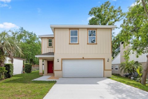 House in Eustis, Florida 4 bedrooms, 209.96 sq.m. № 1640134 - photo 27