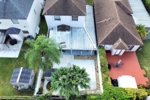 Casa en venta en Miami, Florida, 3 dormitorios, 148.27 m2 № 1984003 - foto 6