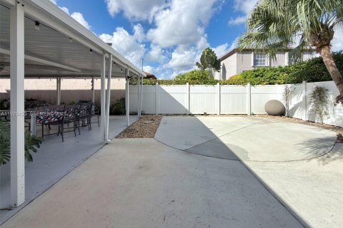 Casa en venta en Miami, Florida, 3 dormitorios, 148.27 m2 № 1984003 - foto 22