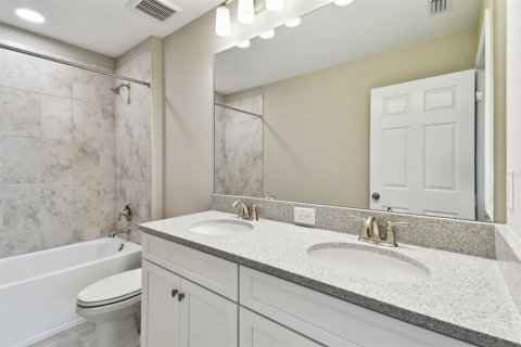 Casa en venta en Dade City, Florida, 5 dormitorios, 308.06 m2 № 1559919 - foto 27