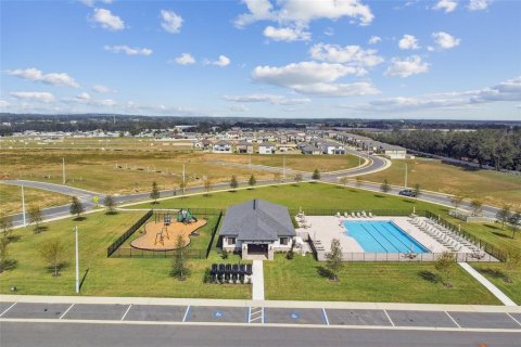 Casa en venta en Dade City, Florida, 5 dormitorios, 308.06 m2 № 1559919 - foto 4