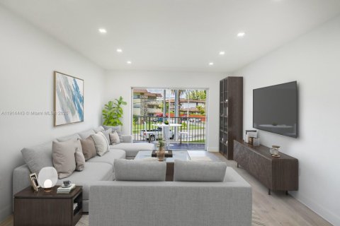 Кондоминиум с 2 спальнями в Майами, Флорида № 1973642