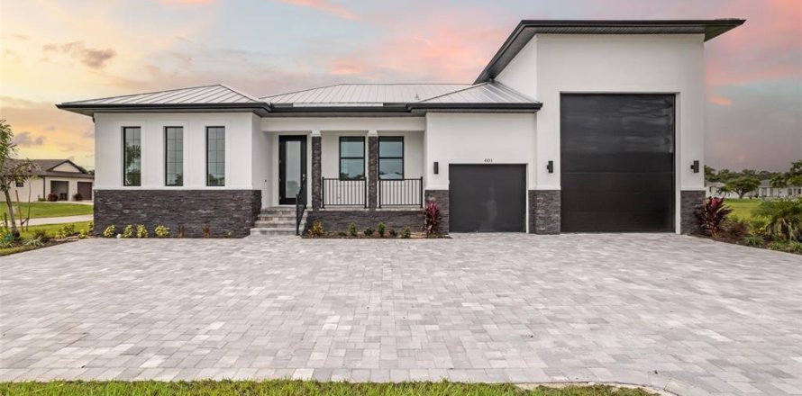 Villa ou maison à Punta Gorda, Floride 3 chambres, 204.48 m2 № 2408445