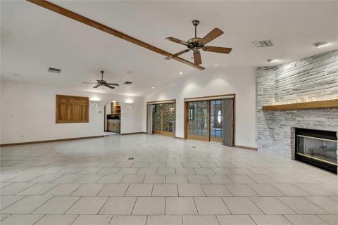 House in New Port Richey, Florida 4 bedrooms, 315.22 sq.m. № 1767976 - photo 30