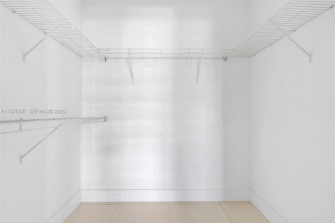 Copropriété à vendre à Aventura, Floride: 2 chambres, 122.07 m2 № 1932398 - photo 25