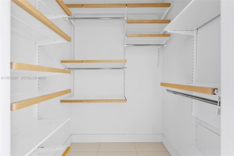 Copropriété à vendre à Aventura, Floride: 2 chambres, 122.07 m2 № 1932398 - photo 26