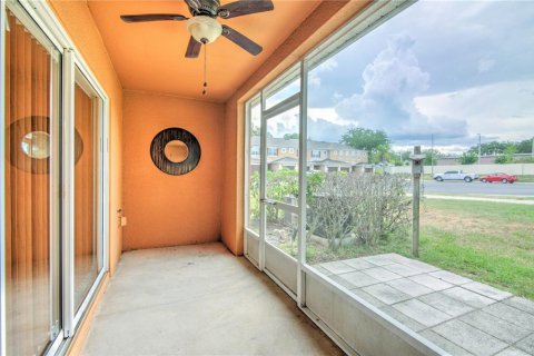 Townhouse in Davenport, Florida 2 bedrooms, 128.02 sq.m. № 2225419 - photo 11