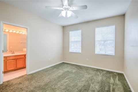Townhouse in Davenport, Florida 2 bedrooms, 128.02 sq.m. № 2225419 - photo 14