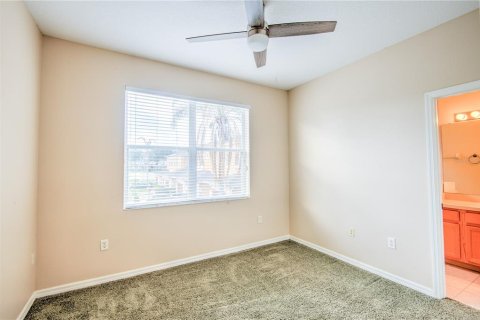 Townhouse in Davenport, Florida 2 bedrooms, 128.02 sq.m. № 2225419 - photo 19