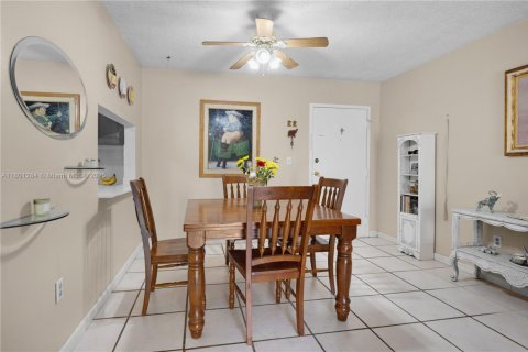 Condo in Miami, Florida, 2 bedrooms  № 1683439 - photo 20