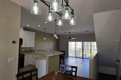 Adosado en venta en Port Richey, Florida, 2 dormitorios, 129.69 m2 № 1540135 - foto 8