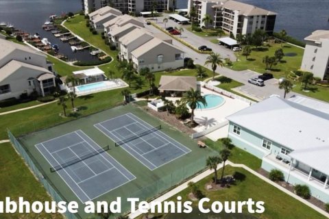 Touwnhouse à vendre à Port Richey, Floride: 3 chambres, 129.69 m2 № 1540135 - photo 21